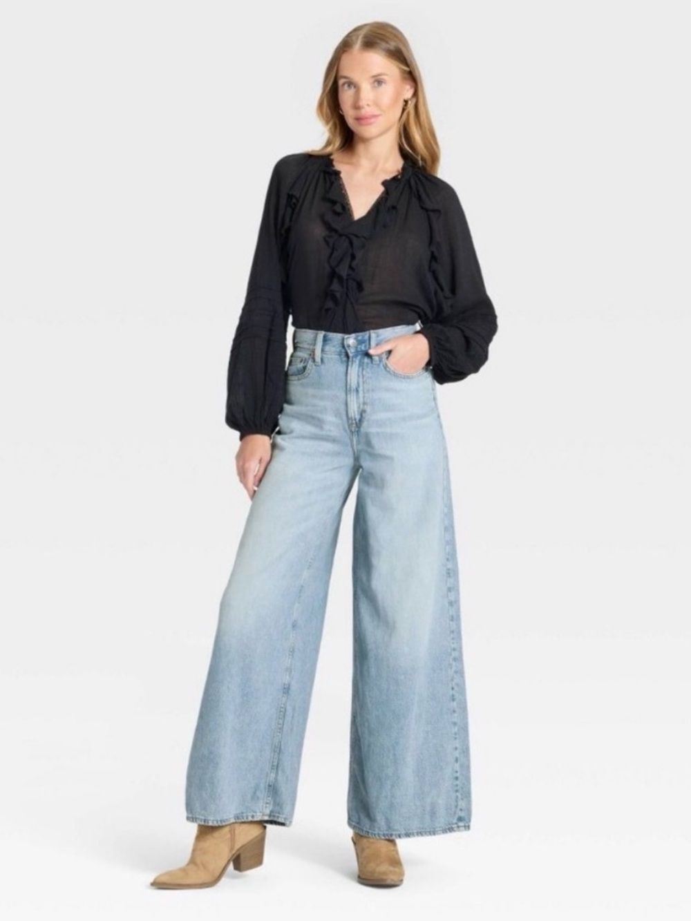 Universal Thread Light Wash Sailor Wide Leg Jeans Size 8